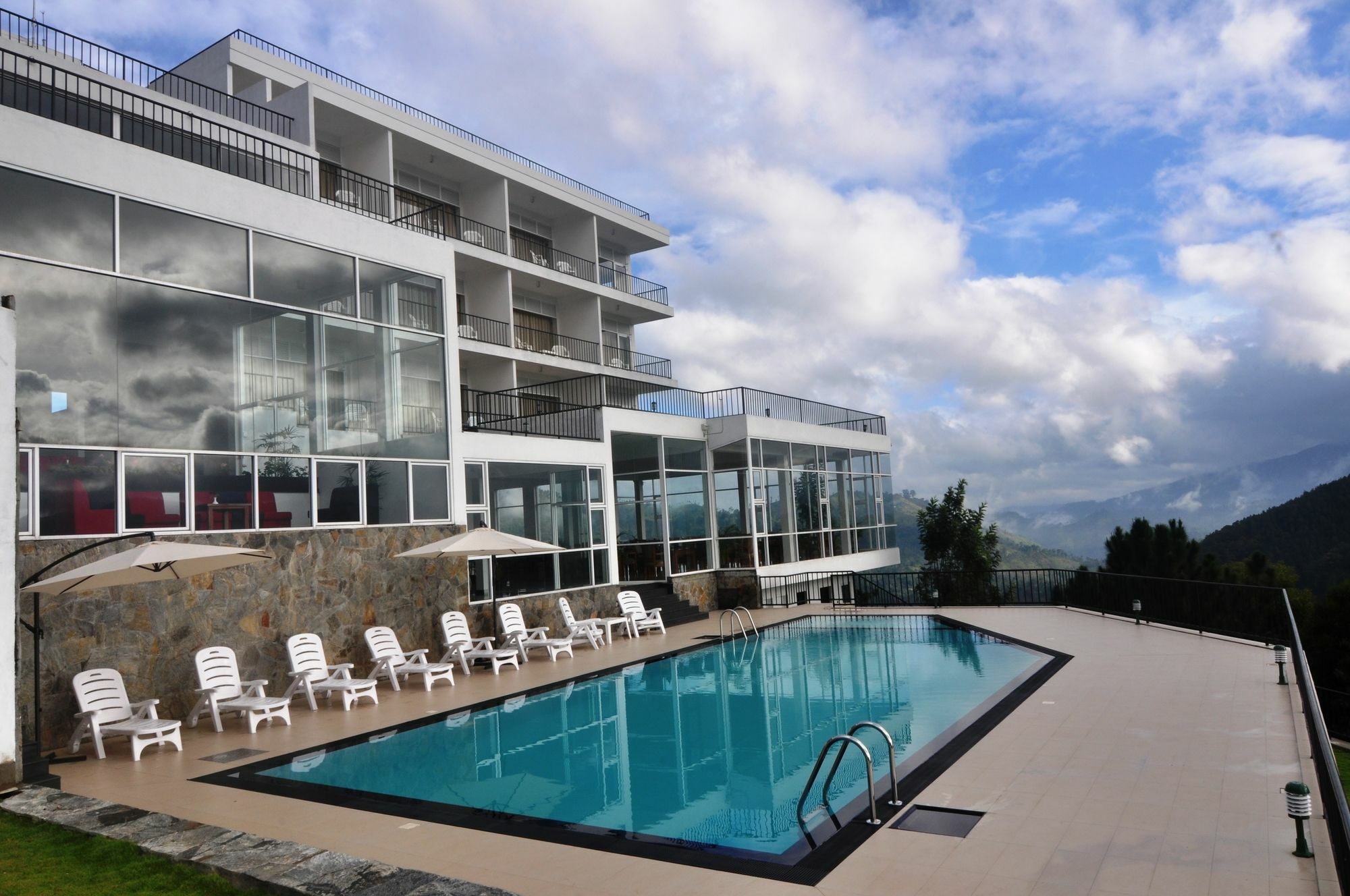 Hotel Heaven'S Edge By Ehi Ella Exterior foto